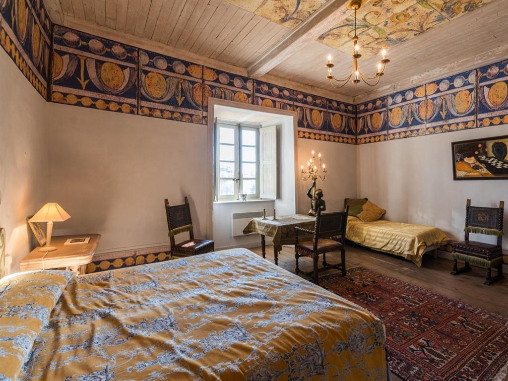 Chateau Des Marcilly Talaru Chalmazel-Jeansagniere Rom bilde